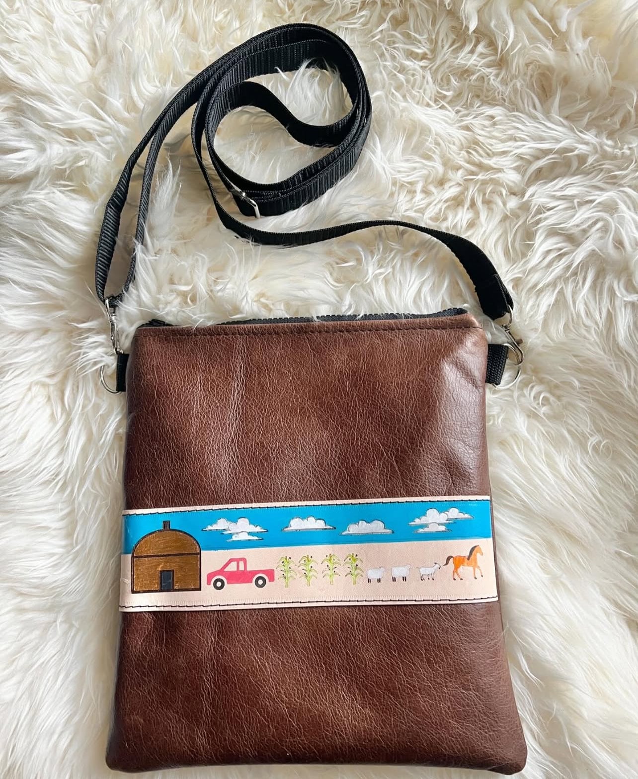 Cross Body Bag Pictorial Home